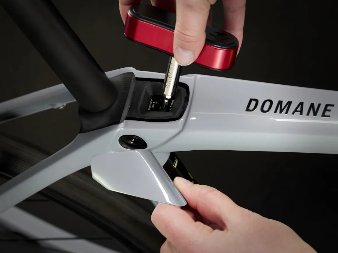 Women Trek Bikes Domane SL 5 Gen 4