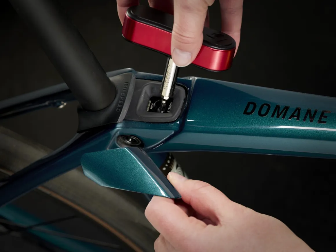 Women Trek Bikes Domane SL 5 Gen 4