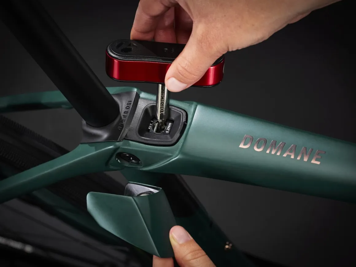 Women Trek Bikes Domane SLR 9 AXS Gen 4