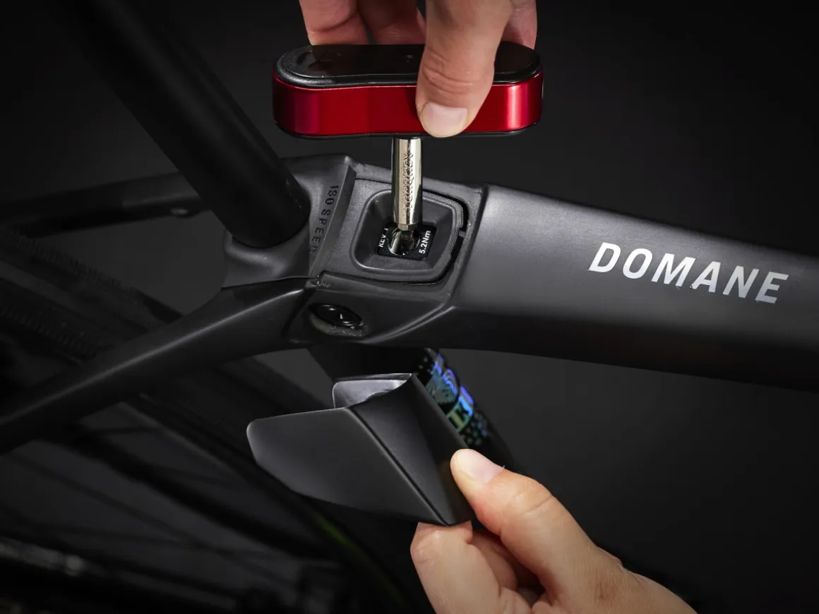 Women Trek Bikes Domane SLR 9 AXS Gen 4