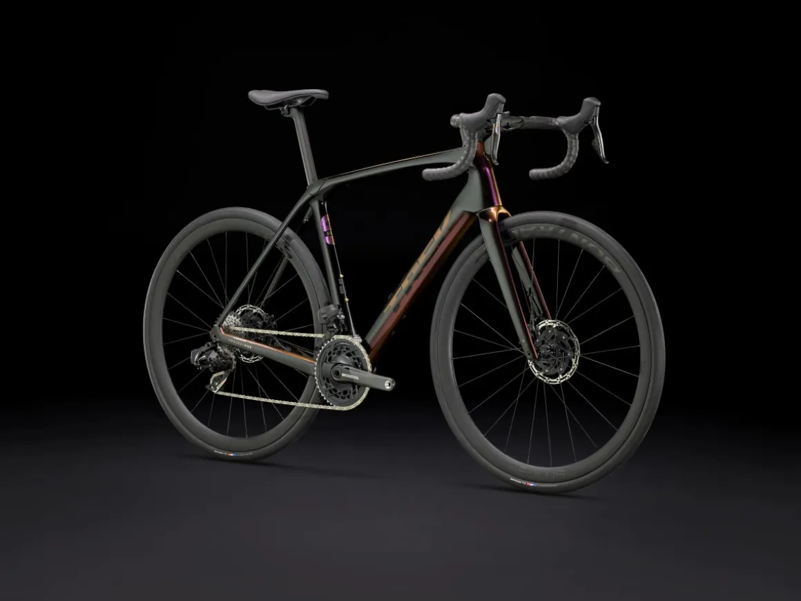 Women Trek Bikes Domane SLR 7 AXS Gen 4