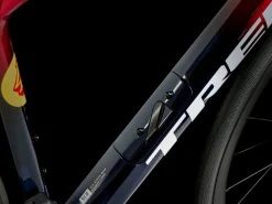 Women Trek Bikes Domane SLR 7 AXS Gen 4