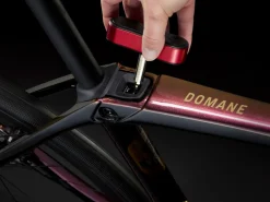 Women Trek Bikes Domane SLR 7 AXS Gen 4