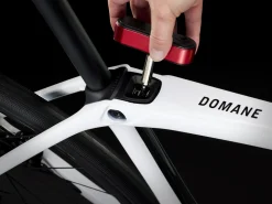 Women Trek Bikes Domane SLR 7 AXS Gen 4