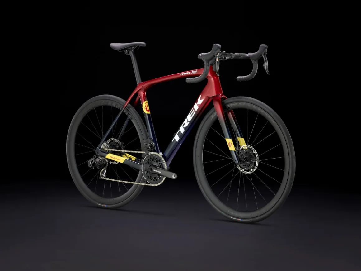 Women Trek Bikes Domane SLR 7 AXS Gen 4