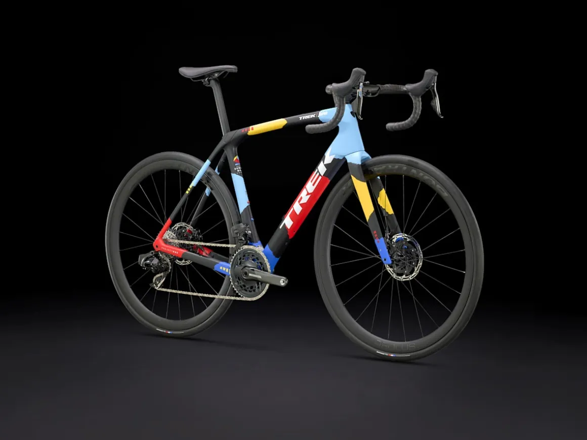 Women Trek Bikes Domane SLR 7 AXS Gen 4