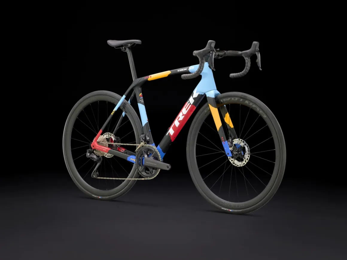 Women Trek Bikes Domane SLR 7 Gen 4