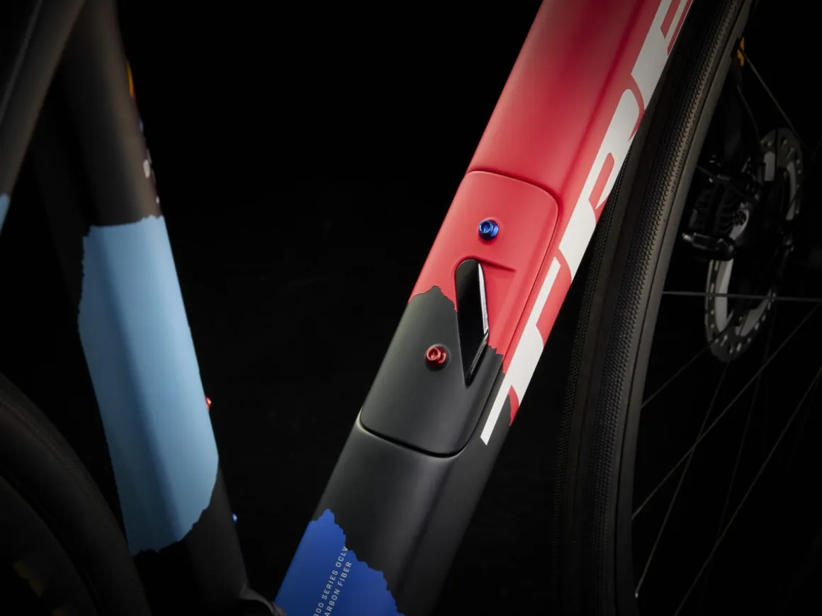 Women Trek Bikes Domane SLR 7 Gen 4