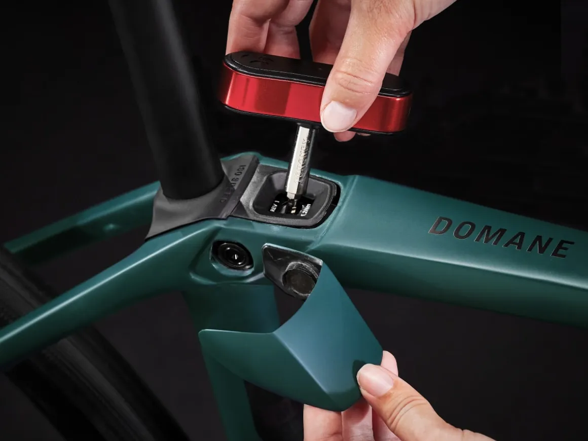 Women Trek Bikes Domane SLR 6 Gen 4