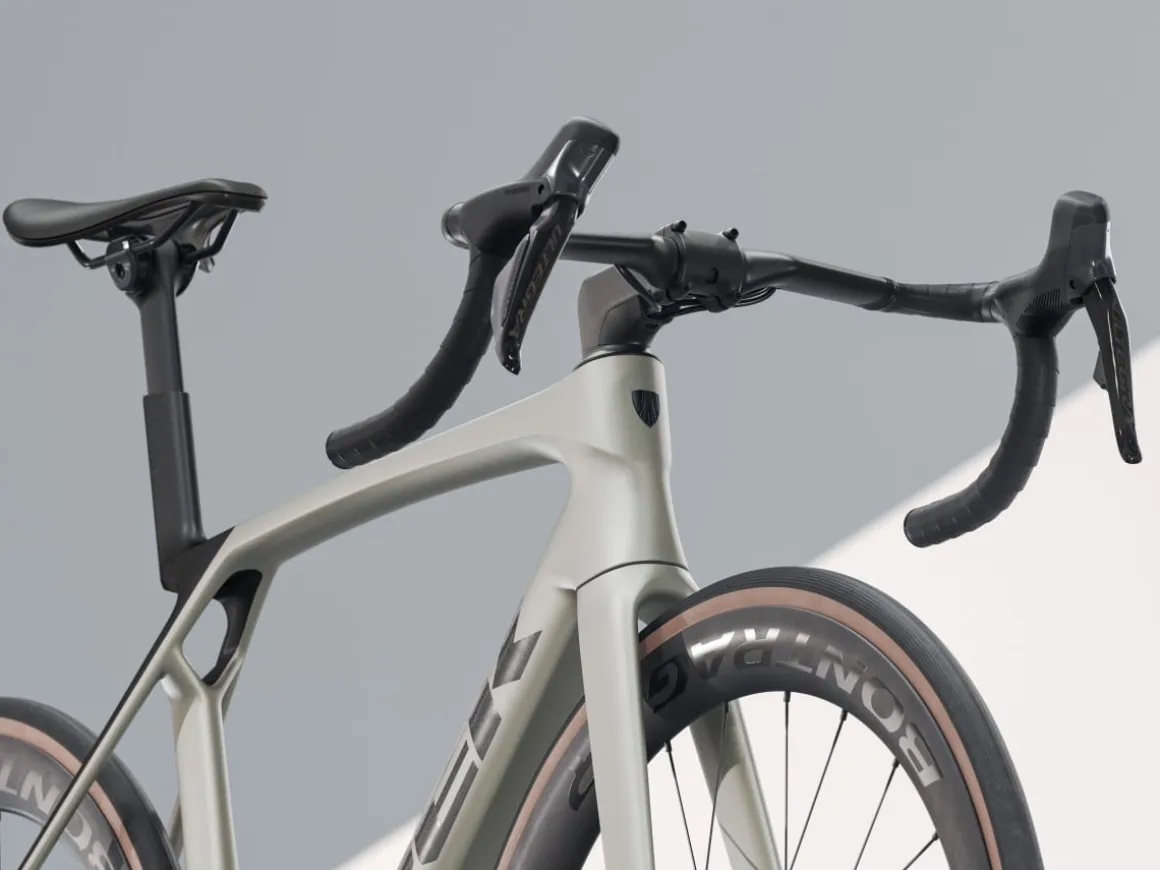 Women Trek Bikes Madone SL 7 Gen 8