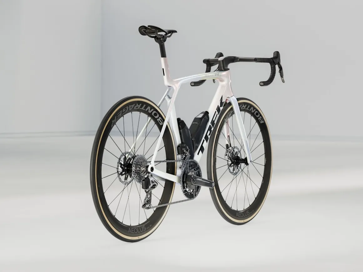 Women Trek Bikes Madone SLR 9 AXS Gen 8