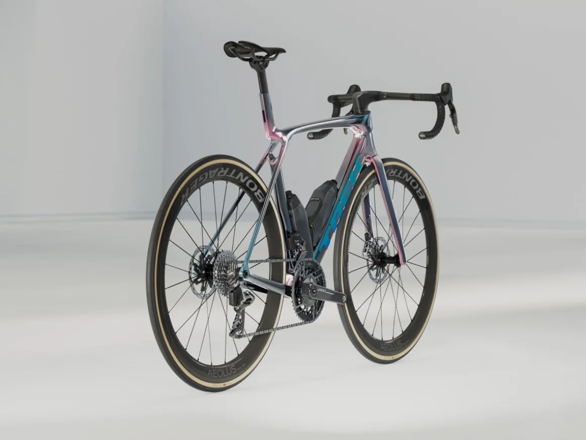 Women Trek Bikes Madone SLR 9 AXS Gen 8