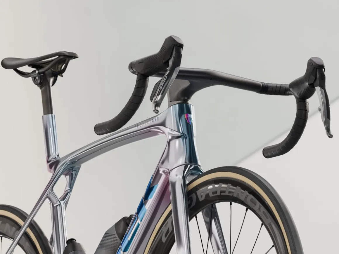 Women Trek Bikes Madone SLR 9 AXS Gen 8