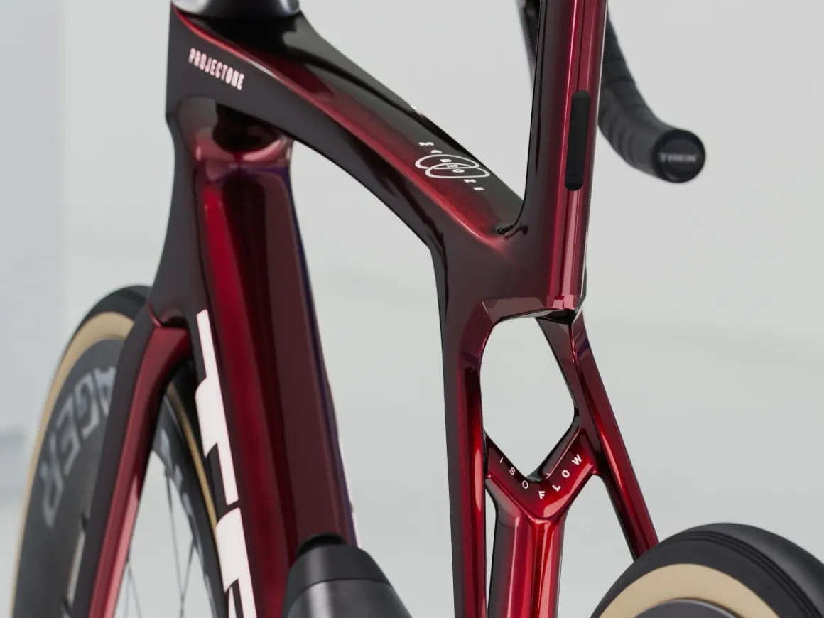 Women Trek Bikes Madone SLR 7 AXS Gen 8