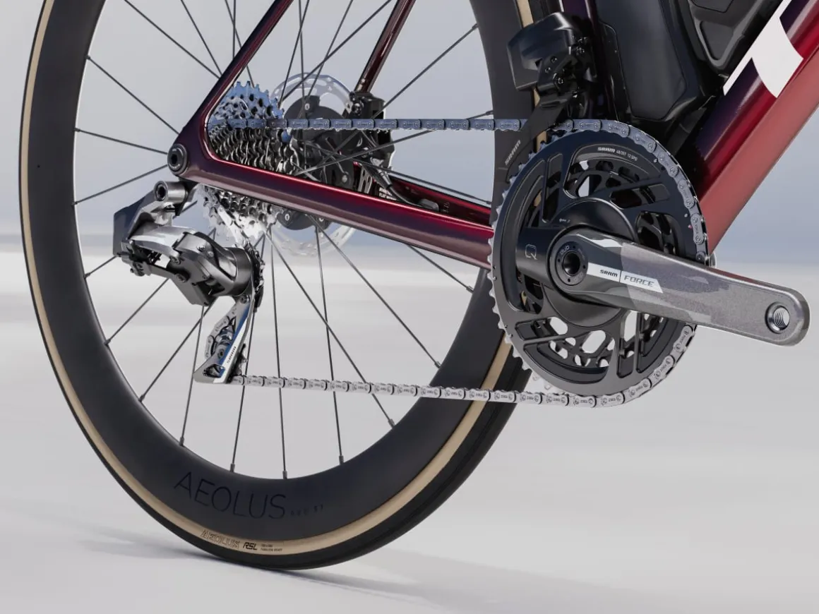 Women Trek Bikes Madone SLR 7 AXS Gen 8