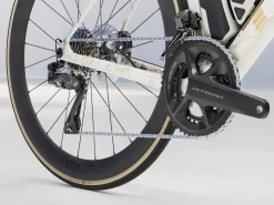 Women Trek Bikes Madone SLR 7 Gen 8