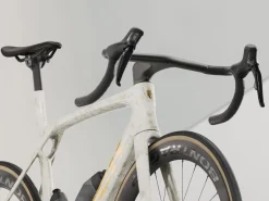 Women Trek Bikes Madone SLR 7 Gen 8
