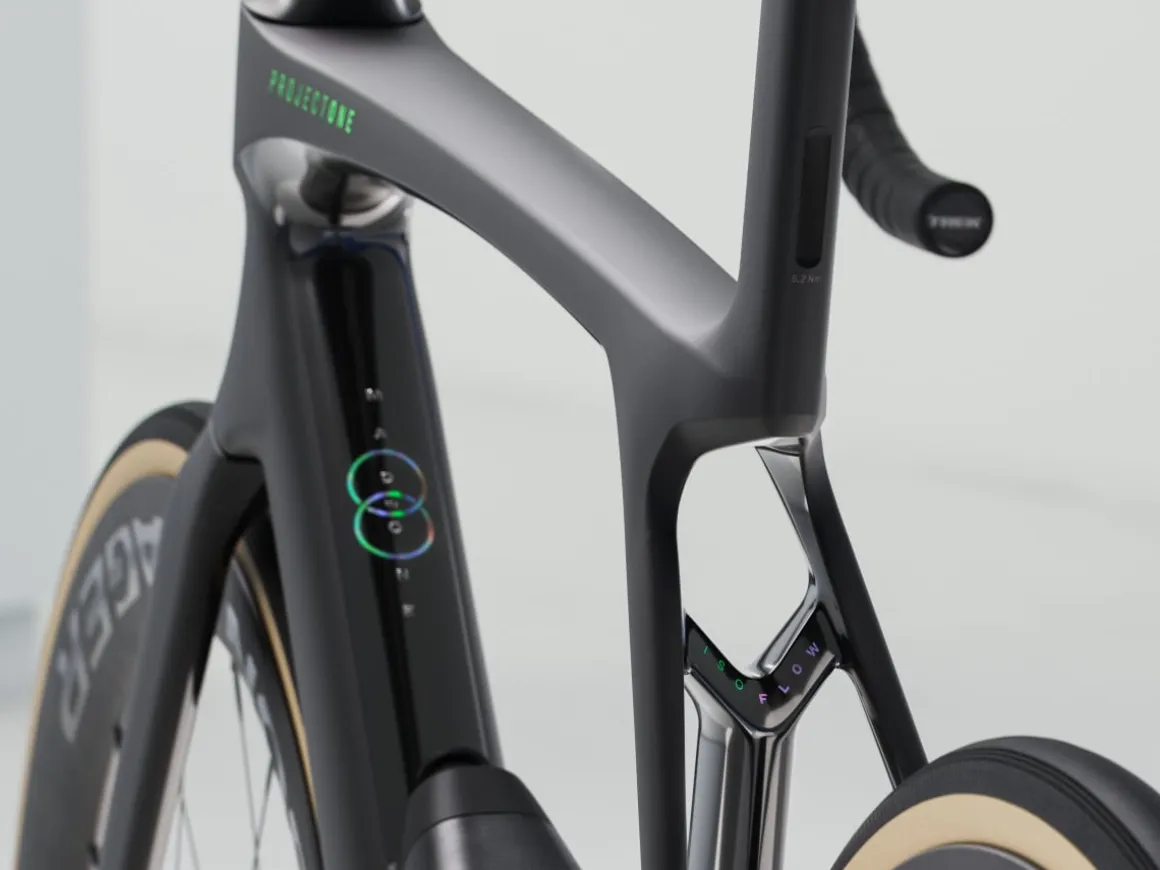 Women Trek Bikes Madone SLR 7 Gen 8