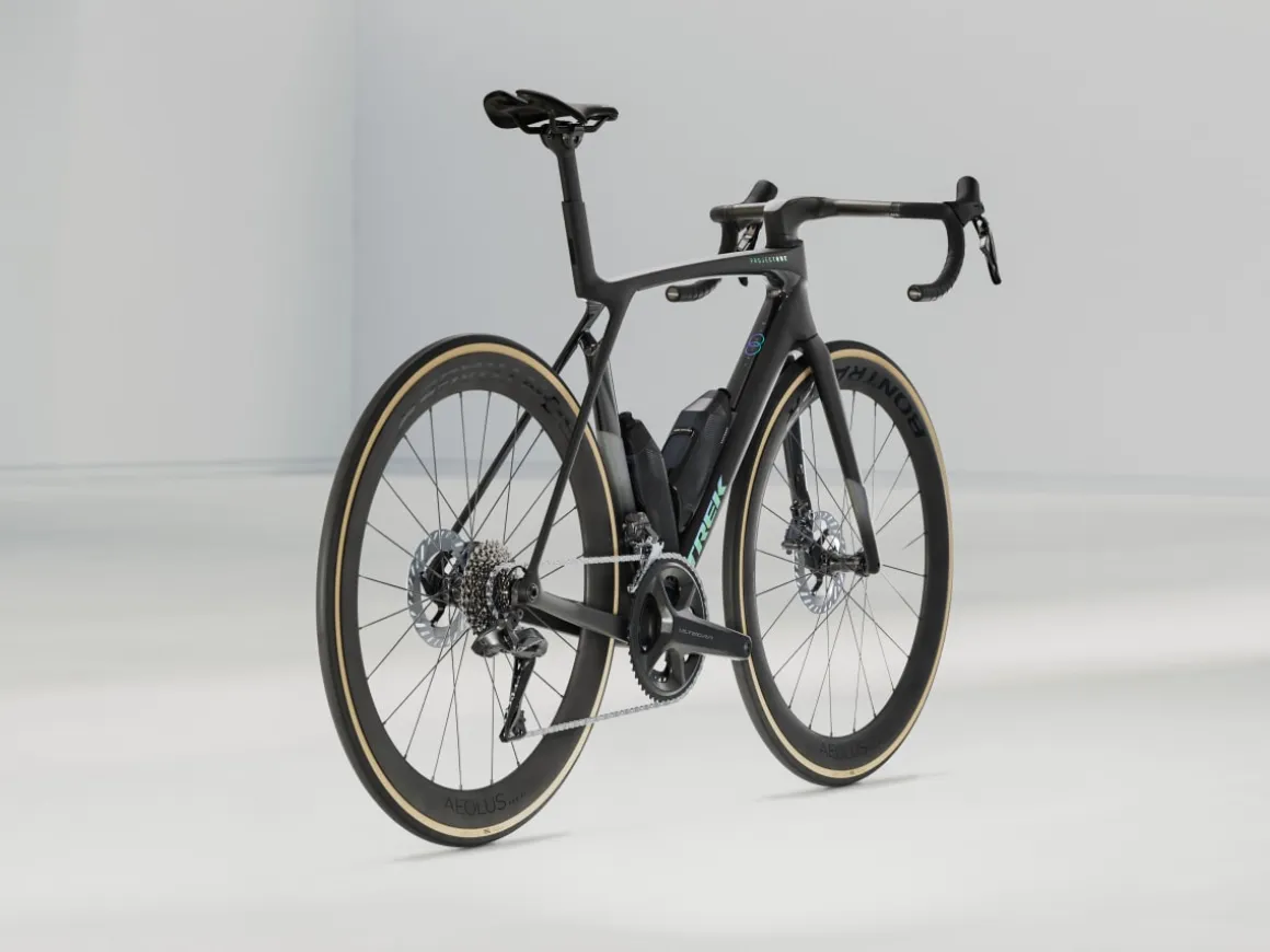 Women Trek Bikes Madone SLR 7 Gen 8