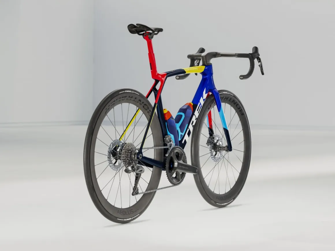 Women Trek Bikes Madone SLR 7 Gen 8