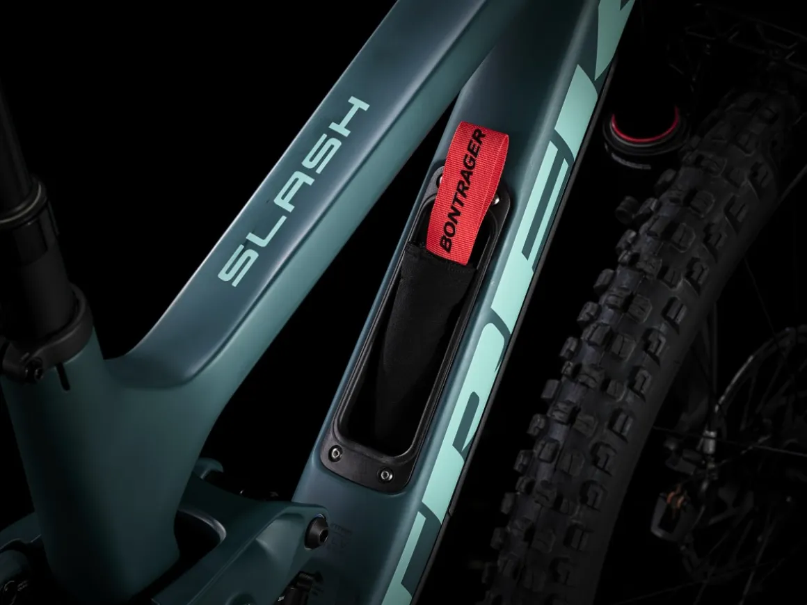 Women Trek Bikes Slash 9.8 GX AXS Gen 5