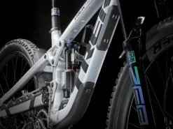 Women Trek Bikes Slash 9.9 XX AXS T-Type Gen 6