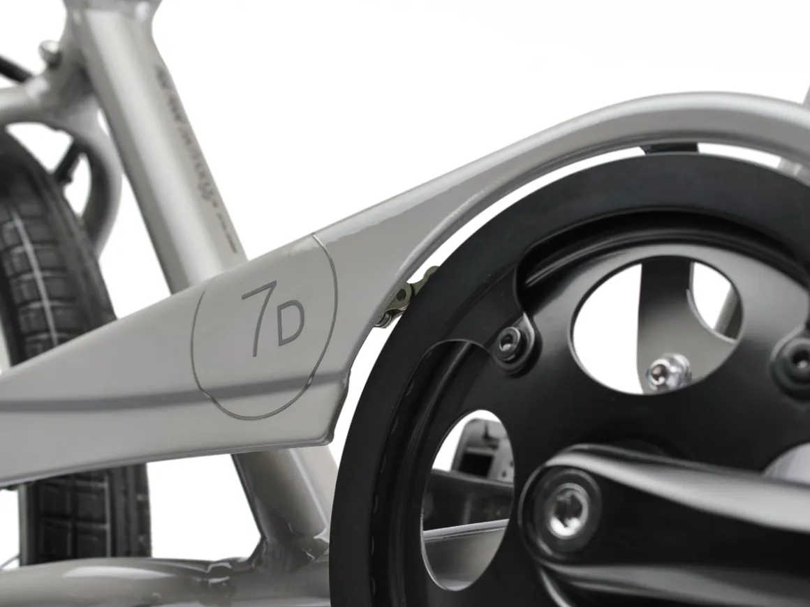 Trek Bikes Townie 7D Step-Over