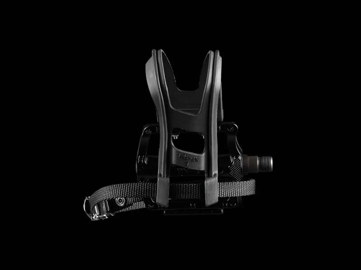 Trek Bikes Wellgo B197T Resin Medium Platform Pedal Set with Clip & Strap